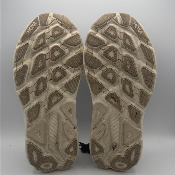 Hoka Clifton 9 wide Women’s 10D wide Black and Tan Running Shoes S18 - Picture 4 of 5